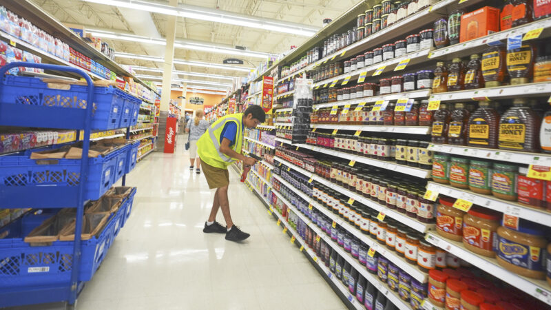 Inflation, deteriorating job market puts the Fed, US in difficult spot